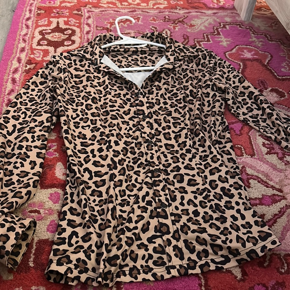 Small ranch dressin shirt